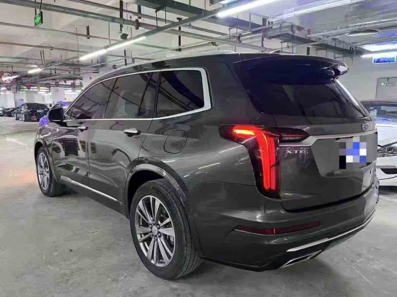 泸州20年凯迪拉克XT68