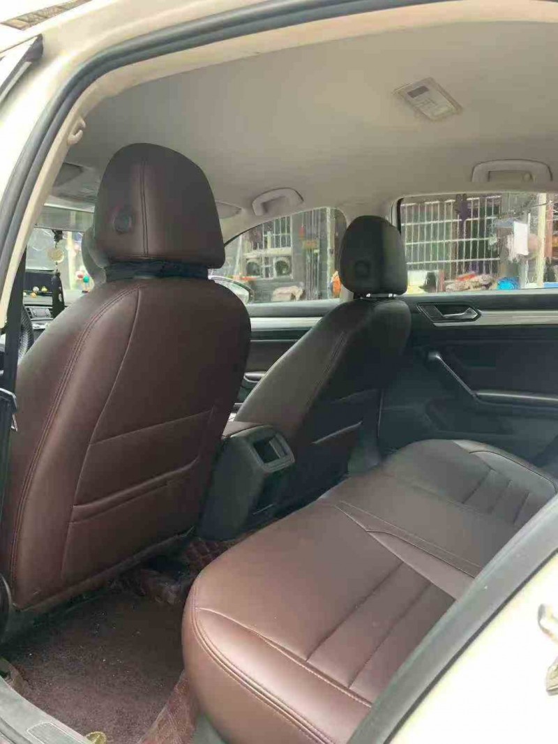 张家界20年大众凌渡6