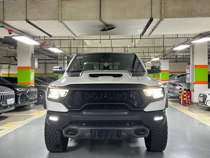 成都24年道奇公羊1