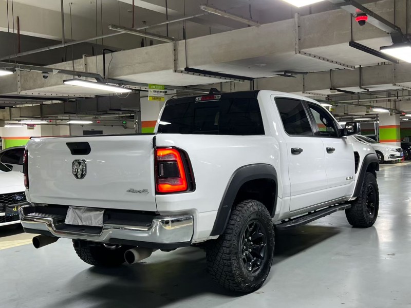 成都24年道奇公羊5