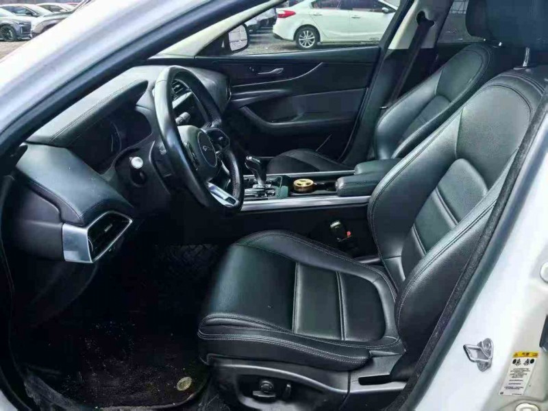 张家界20年捷豹XEL5