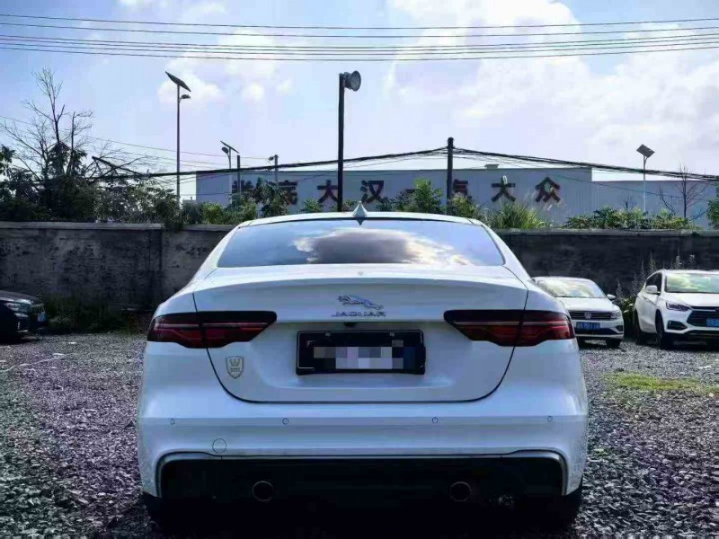 张家界20年捷豹XEL6