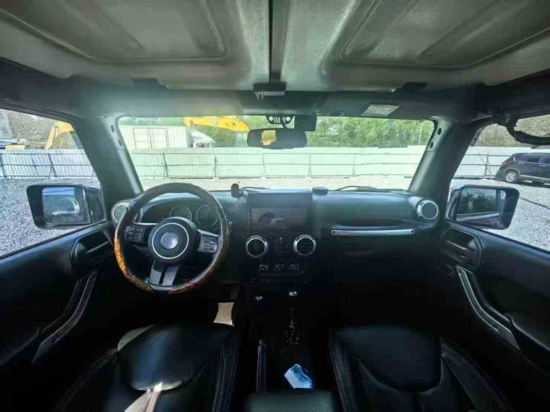 衡阳16年Jeep牧马人4