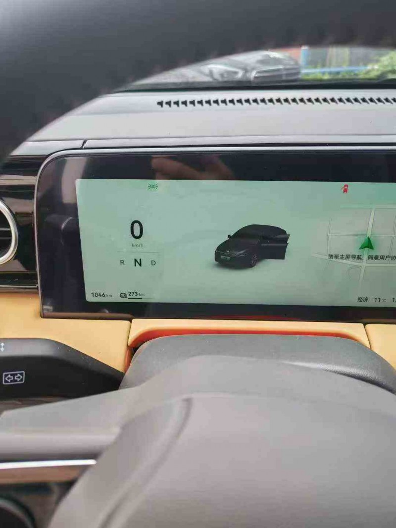 衡阳25年零跑汽车C014