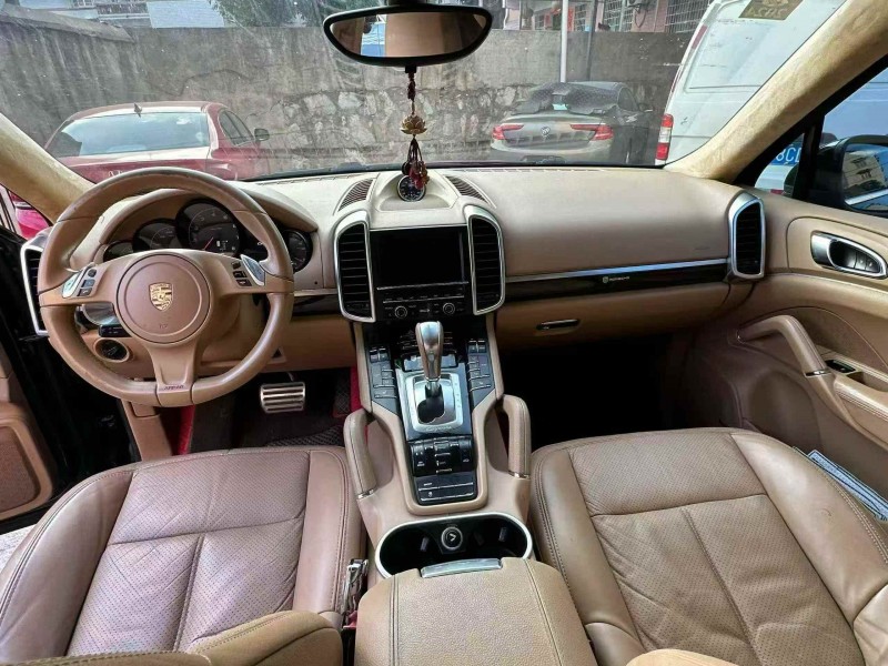 衡阳14年保时捷卡宴9