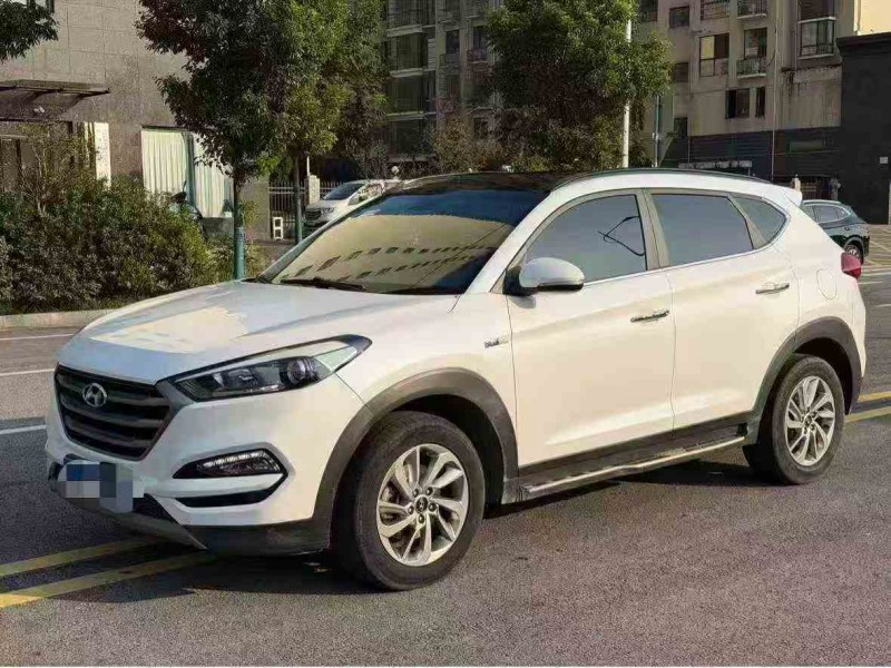 岳阳17年现代途胜2