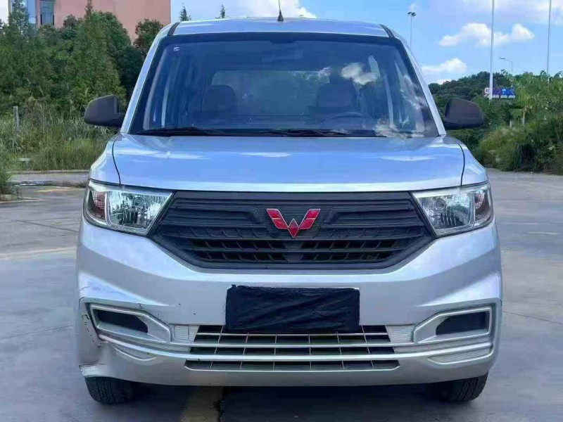 岳阳21年五菱汽车宏光1