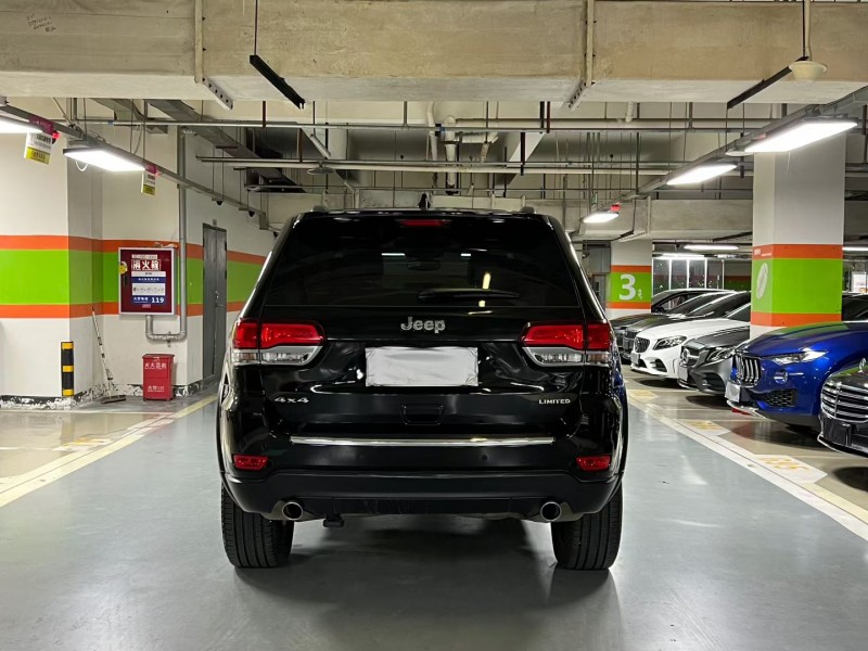 成都21年Jeep大切诺基9