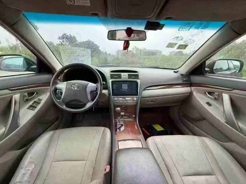 常德14年丰田凯美瑞5