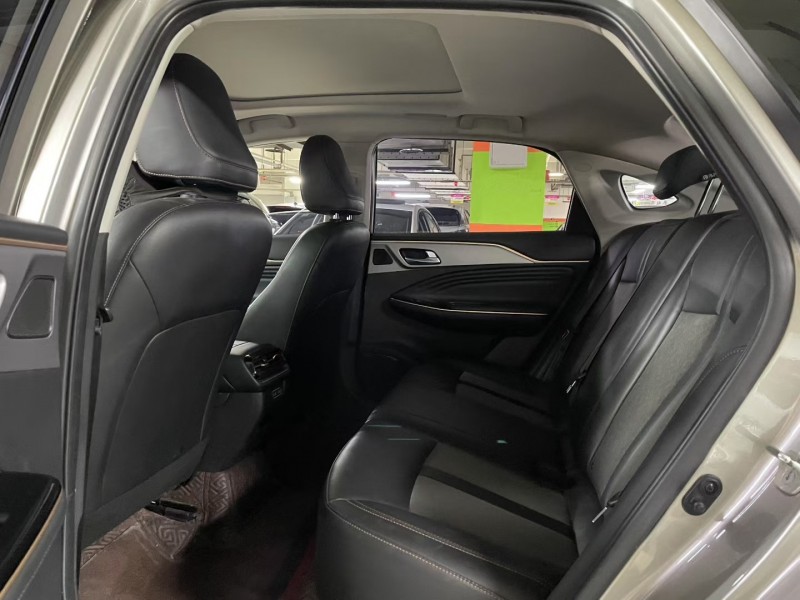 成都23年传祺埃安S2