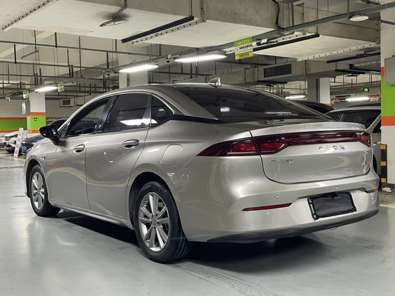 成都23年传祺埃安S8