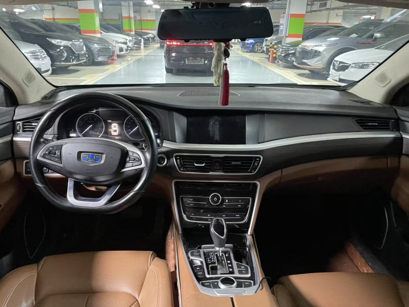 成都18年吉利博瑞4