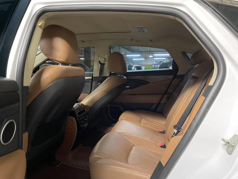 成都18年吉利博瑞6