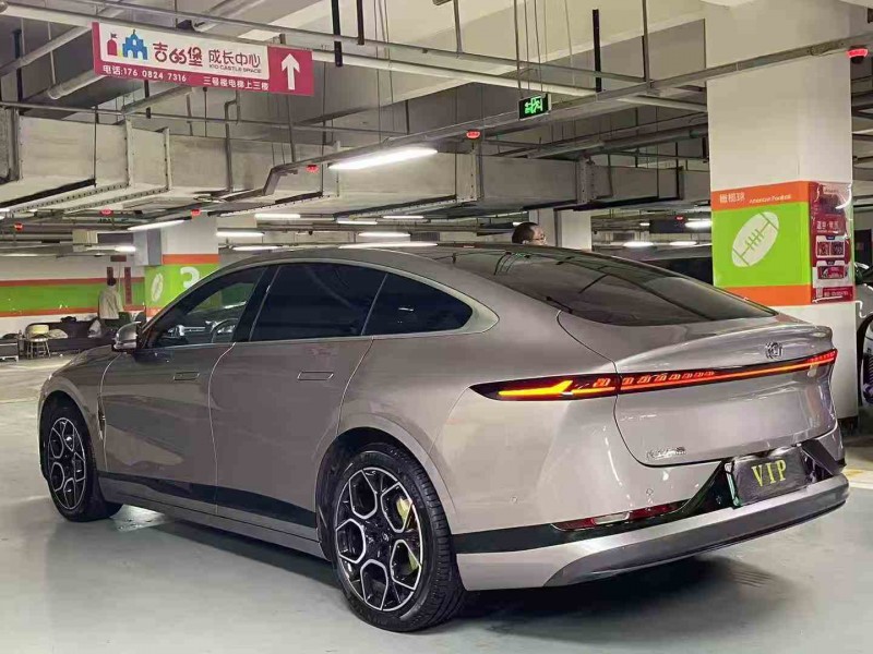 成都24年长安汽车启源3