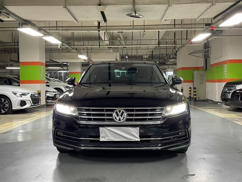 成都19年大众辉昂1