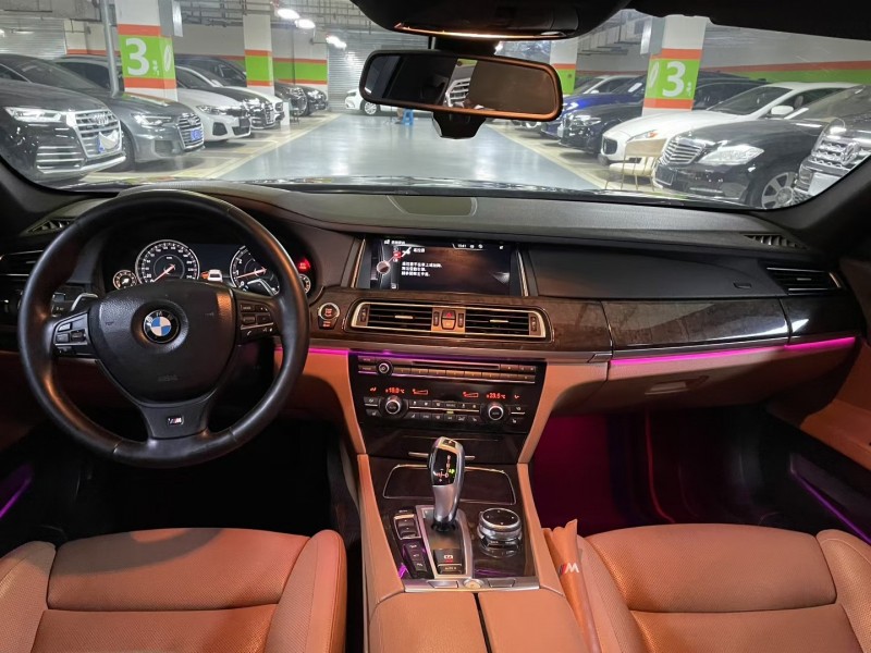 成都14年宝马7系3