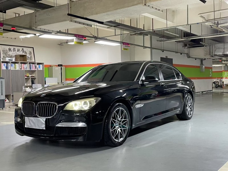 成都14年宝马7系4