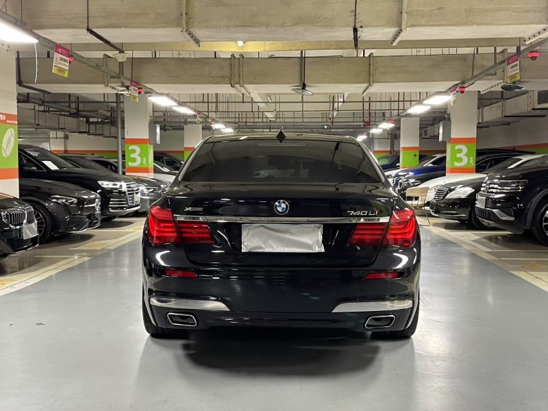 成都14年宝马7系7