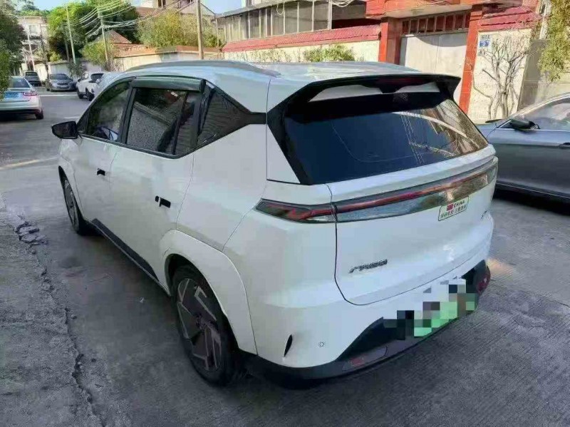 长沙22年合创汽车Z038