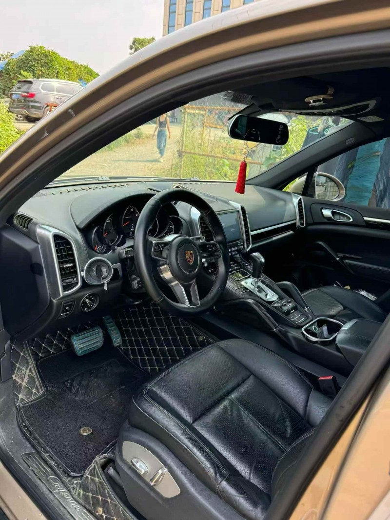 邵阳17年保时捷卡宴5