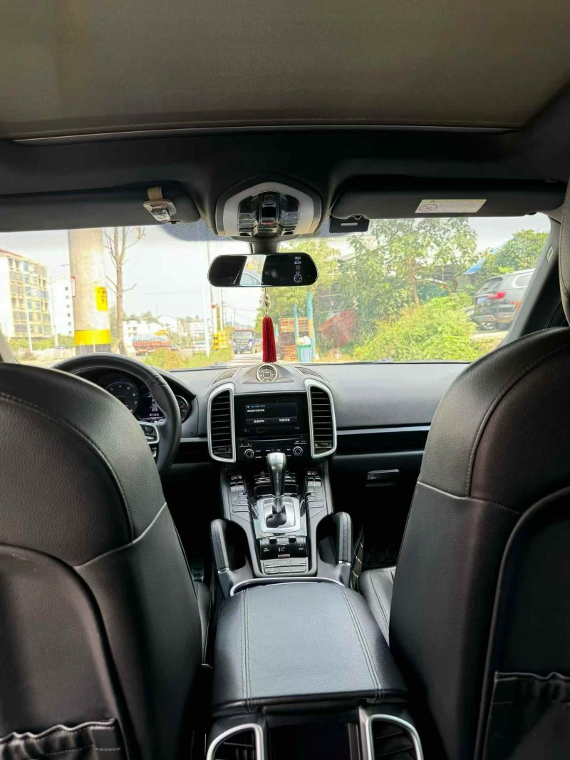 邵阳17年保时捷卡宴6