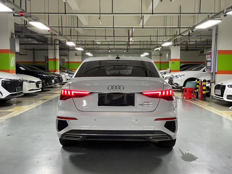 成都23年奥迪A38