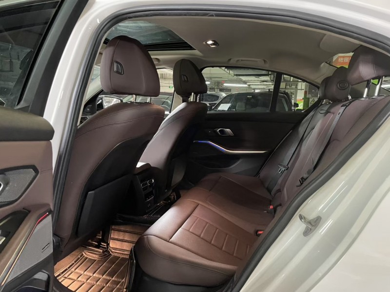 成都17年宝马5系8