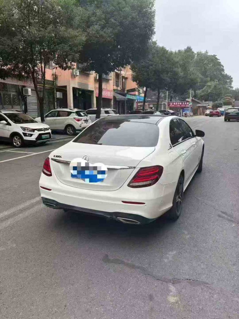 衡阳20年奔驰E8