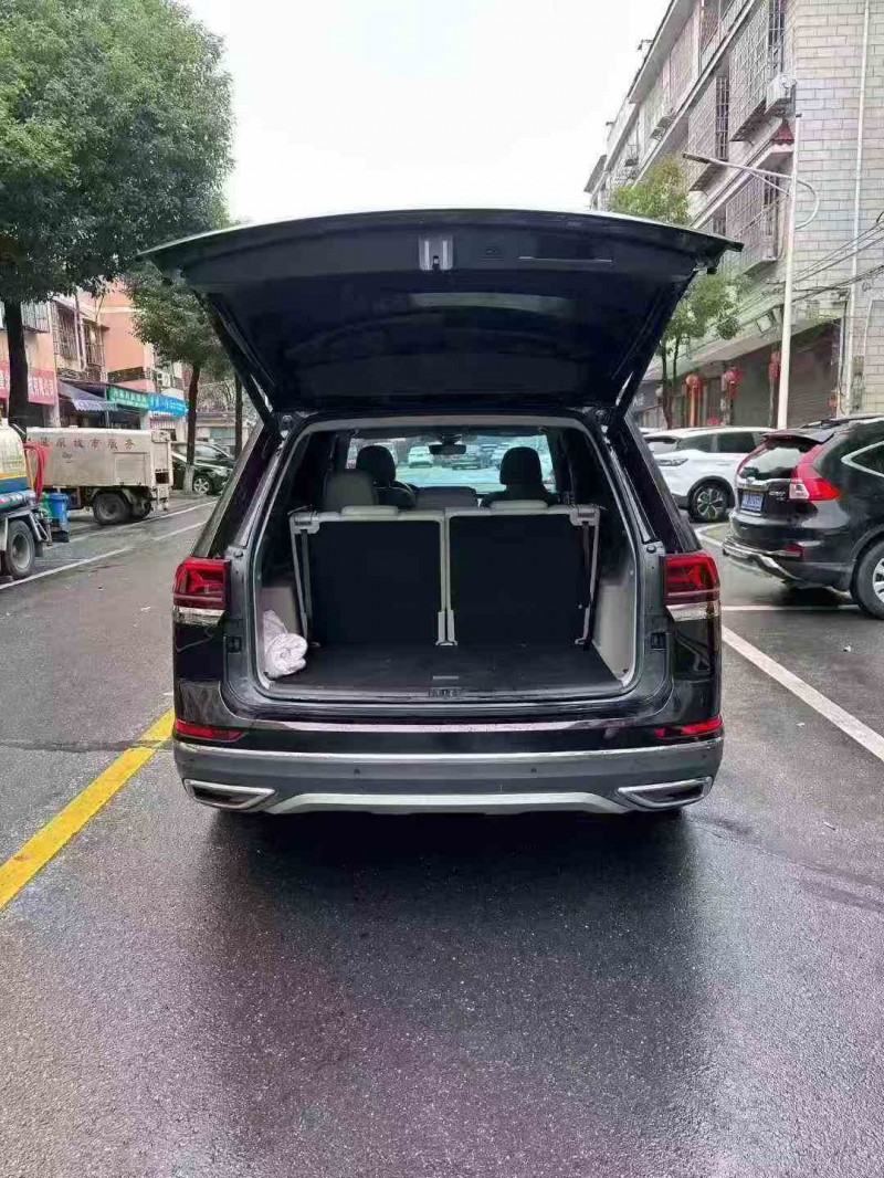 常德22年大众途昂8