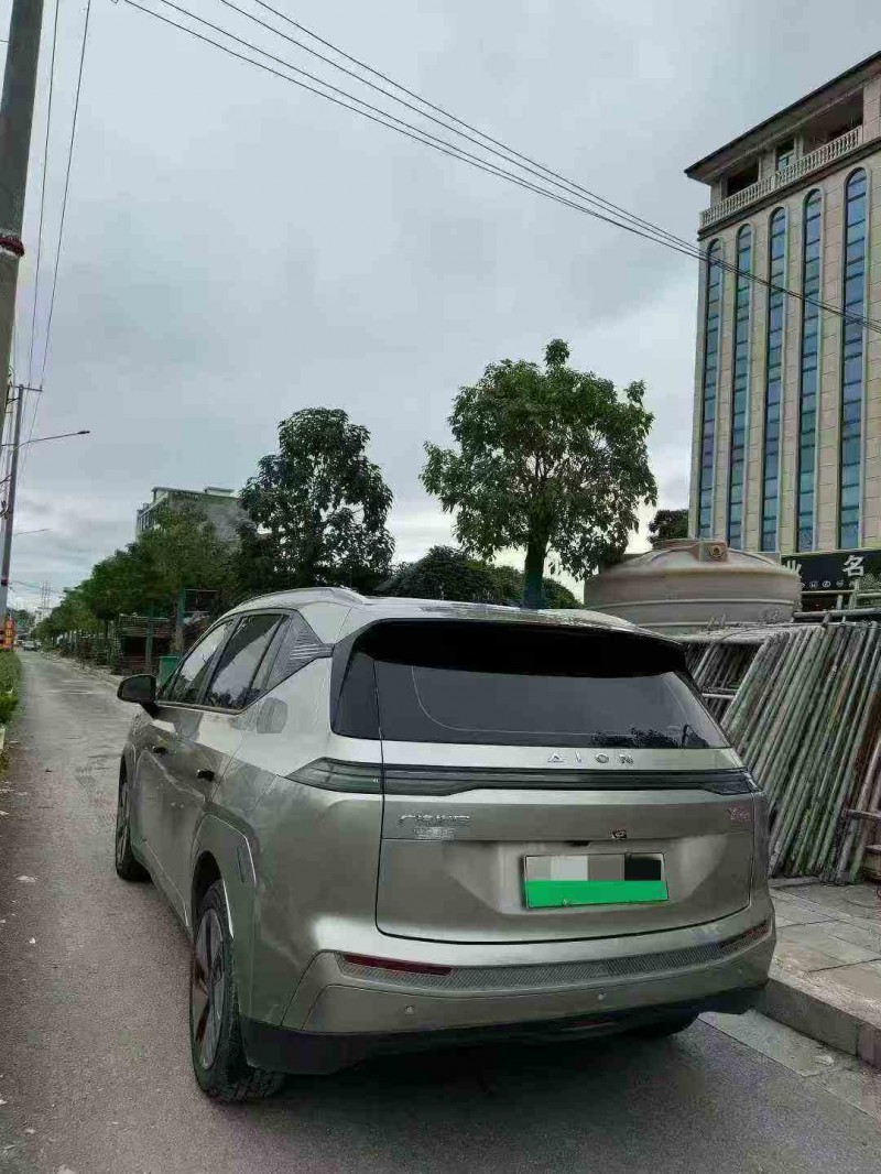 张家界24年传祺埃安Y8