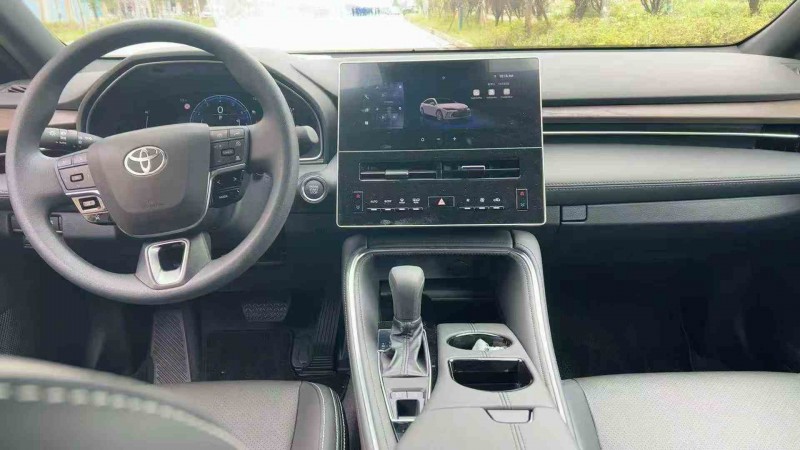 郴州25年丰田亚洲龙7