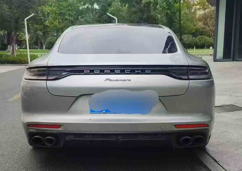 重庆24年保时捷帕拉梅拉9