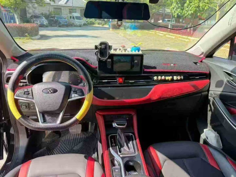 丽江22年江淮思皓4