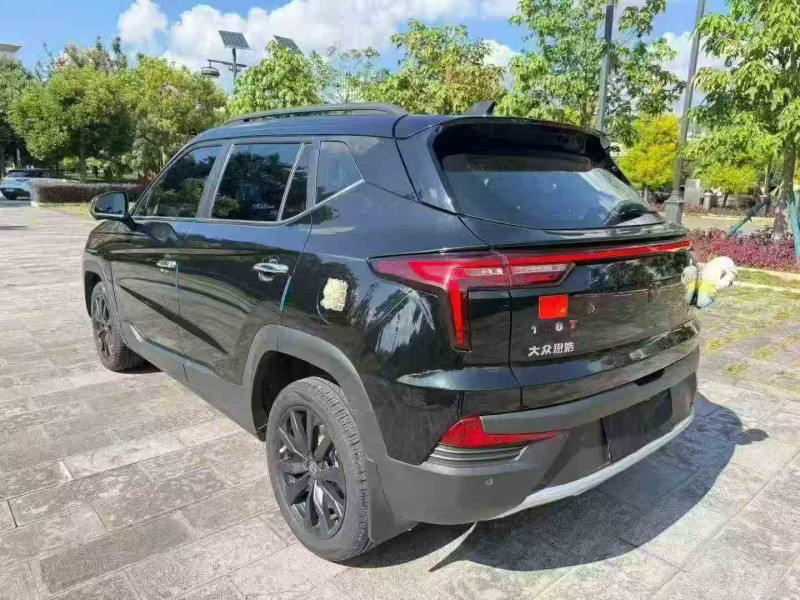 丽江22年江淮思皓7