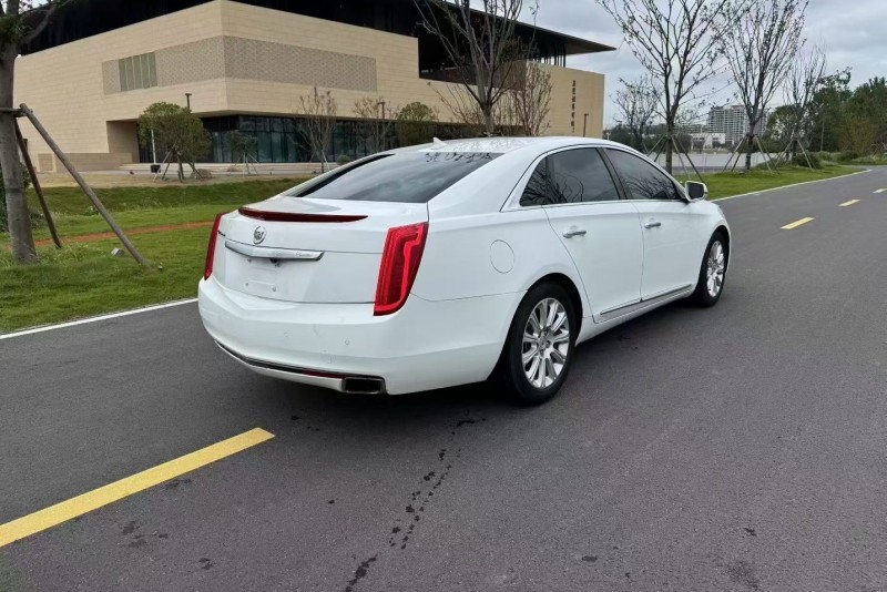 盐城15年凯迪拉克XTS7