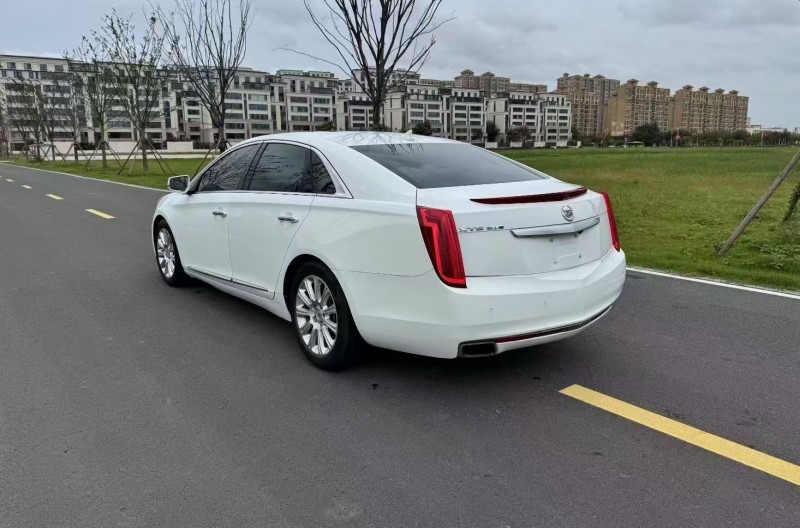 盐城15年凯迪拉克XTS8