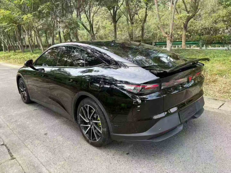 舟山24年极狐汽车阿尔法8