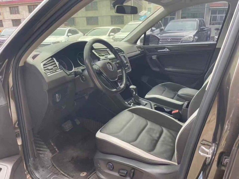 岳阳17年大众途观6