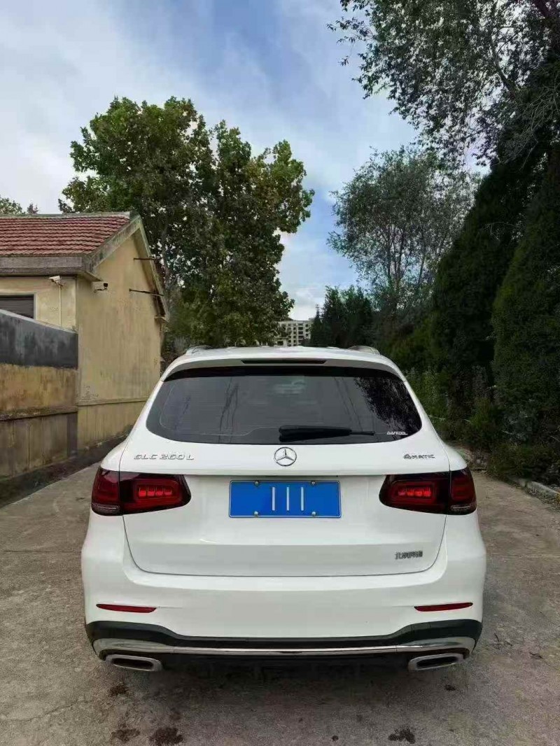 东营22年奔驰GLC9