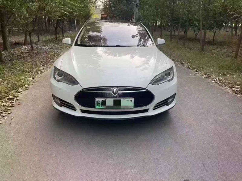 烟台15年特斯拉MODEL S1