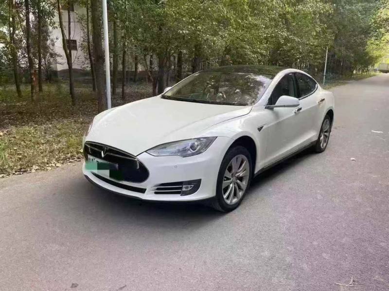 烟台15年特斯拉MODEL S2