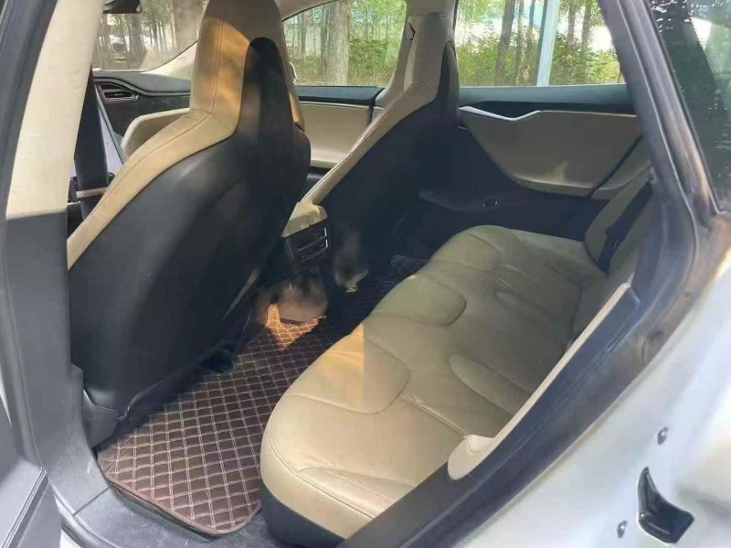 烟台15年特斯拉MODEL S5