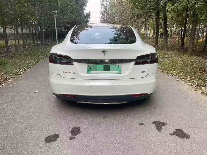 烟台15年特斯拉MODEL S9