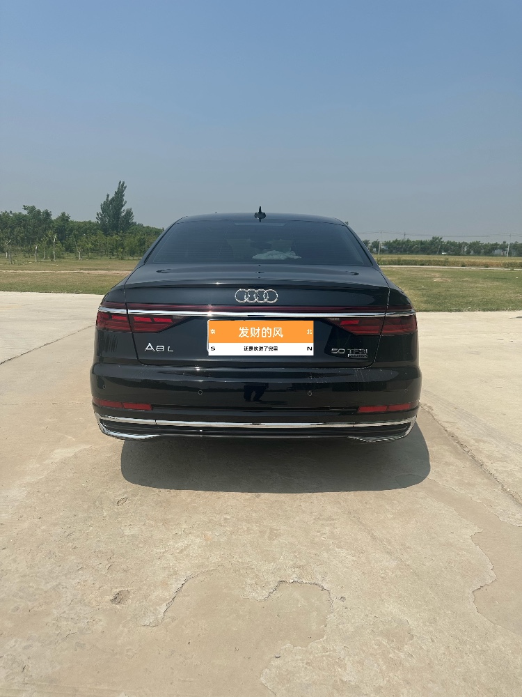 开封24年奥迪A8L3