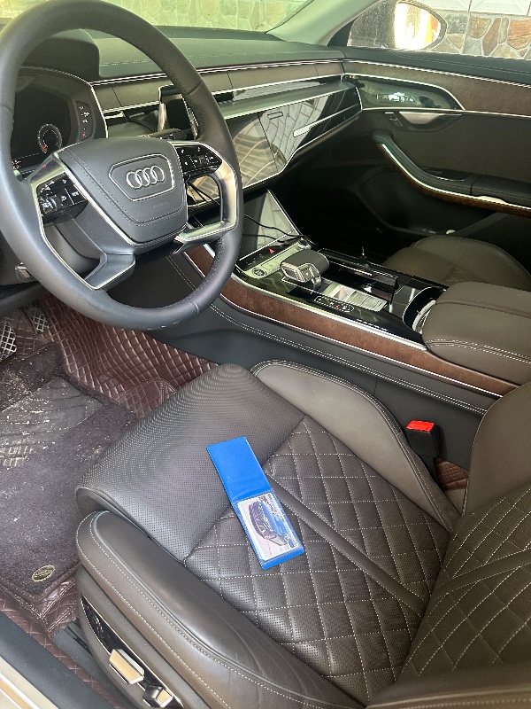 开封24年奥迪A8L7