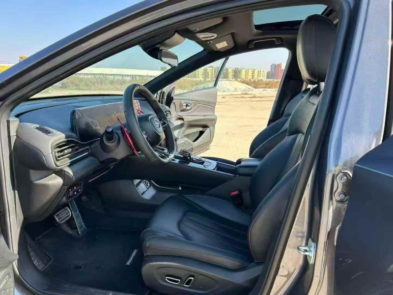 承德24年传祺影豹4