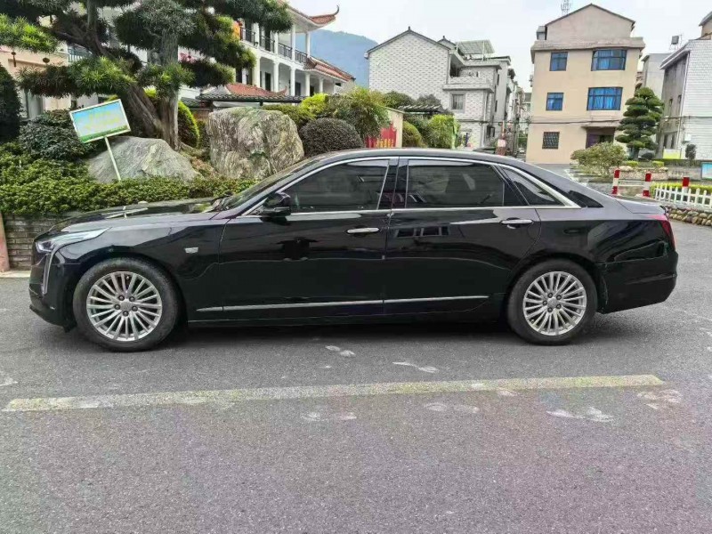 嘉兴21年凯迪拉克CT68