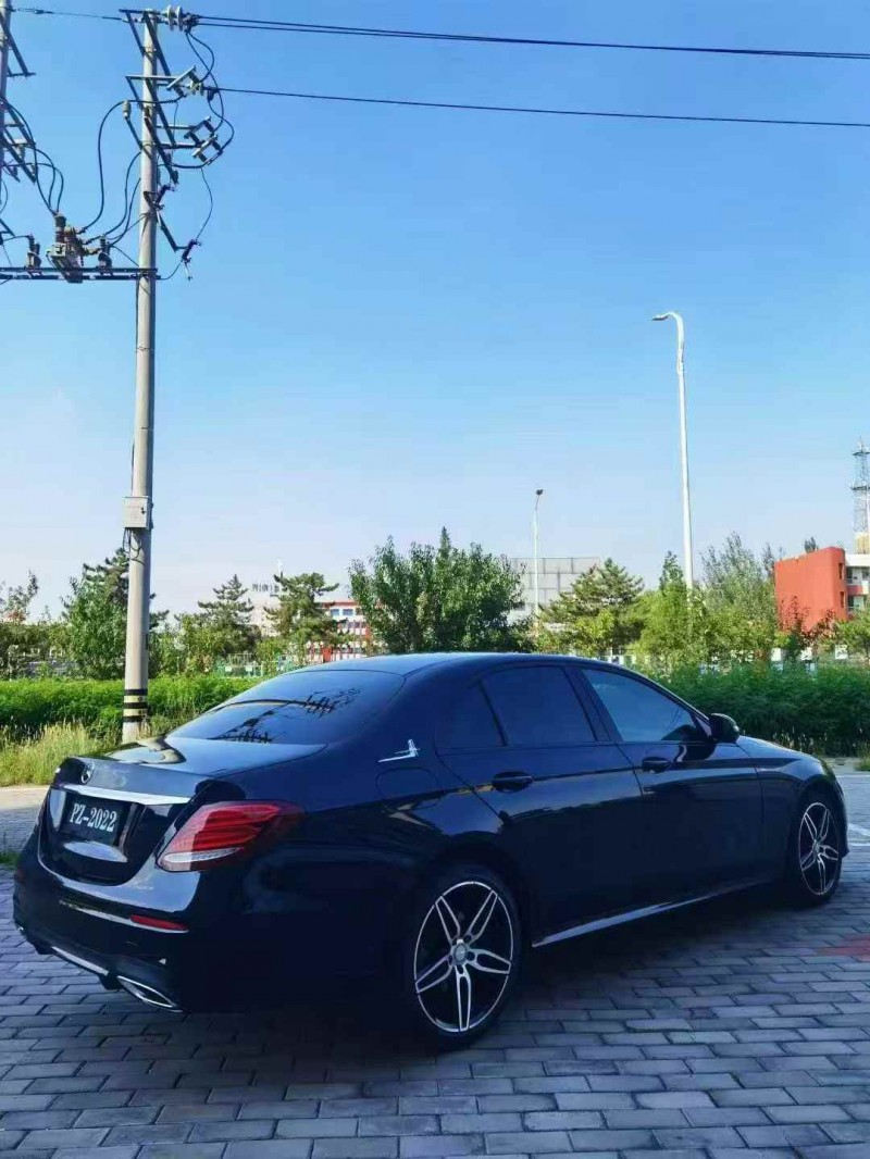 丹东17年奔驰E8