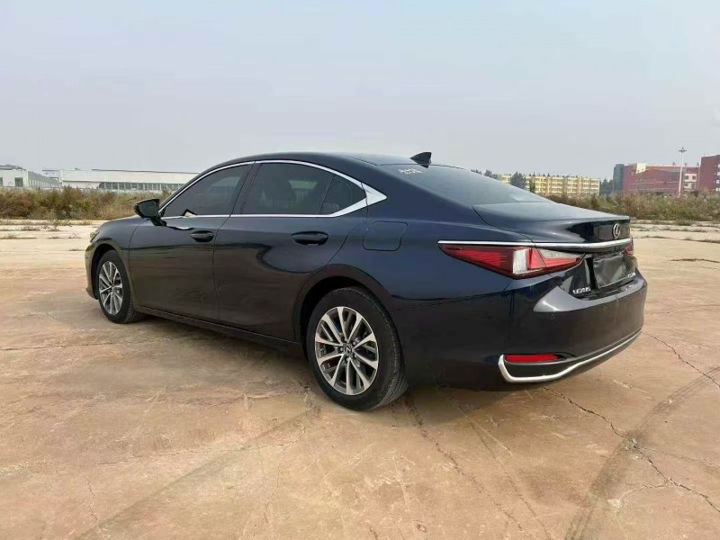 邯郸24年雷克萨斯ES7