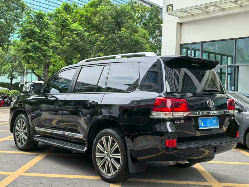 深圳18年丰田兰德酷路泽4